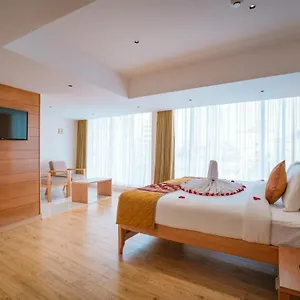 Hotel Townbridge & India