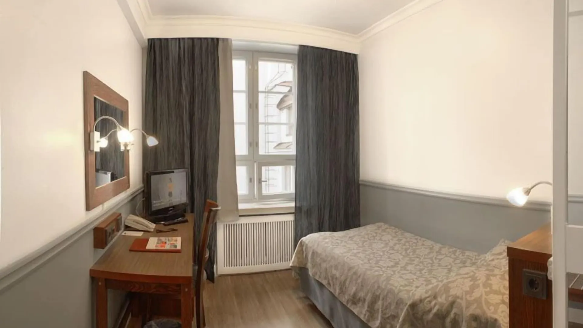 Hotel Anna Helsinki 3*,